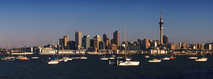 Boats & the City - Auckland NZ - New Zealand
© 2006 Roland Feurer