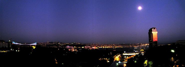 Istanbul, Turkey by night
© 2011 Knut Dalen