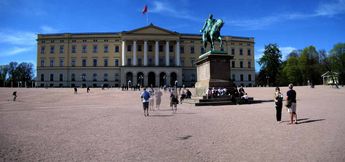 The Royal Palace in Oslo.
© 2010 Knut Dalen