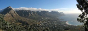 Table Mountain, The Twelve Apostels, and Camps Bay, South Africa
© 2006 Knut Dalen