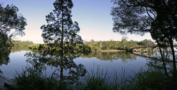 Weyba Creek, Noosa Heads, Australia
© 2005 Alan Jones
