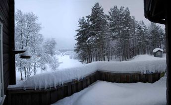 The balcony, December 9th 2012. At least 30 Cm (1 Ft.) of snow.
© 2012 Knut Dalen