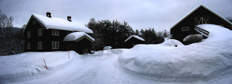 Our farm Dalen, Hallingdal, Norway. For summer picture, see: http://www.panoramafactory.net/gallery/miscellaneous/IMG_3854pFactory?full=1...
© 2007 Knut Dalen
