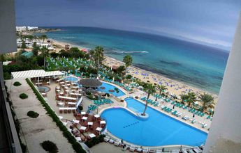 The pool and the beach as seen from Sunrise Beach Hotel, Protaras, Cyprus
© 2009 Knut Dalen